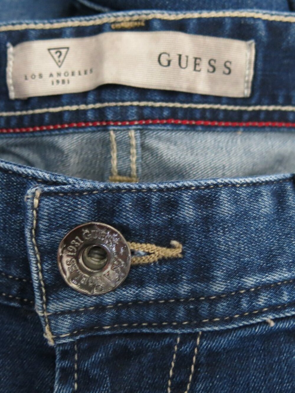 Guess Regular Straight Leg Cotton Blend Distressed Denim Jeans - Size 34 - Picture 7 of 8